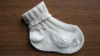 Newborn socks in organic wool_35114
