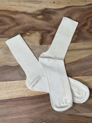 Short socks in undyed organic cotton_107523