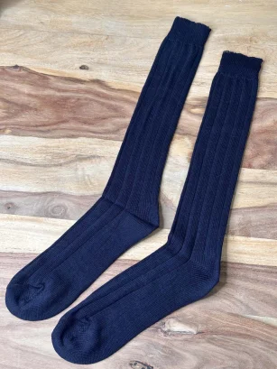 Knee high thick socks in dyed organic cotton_107521
