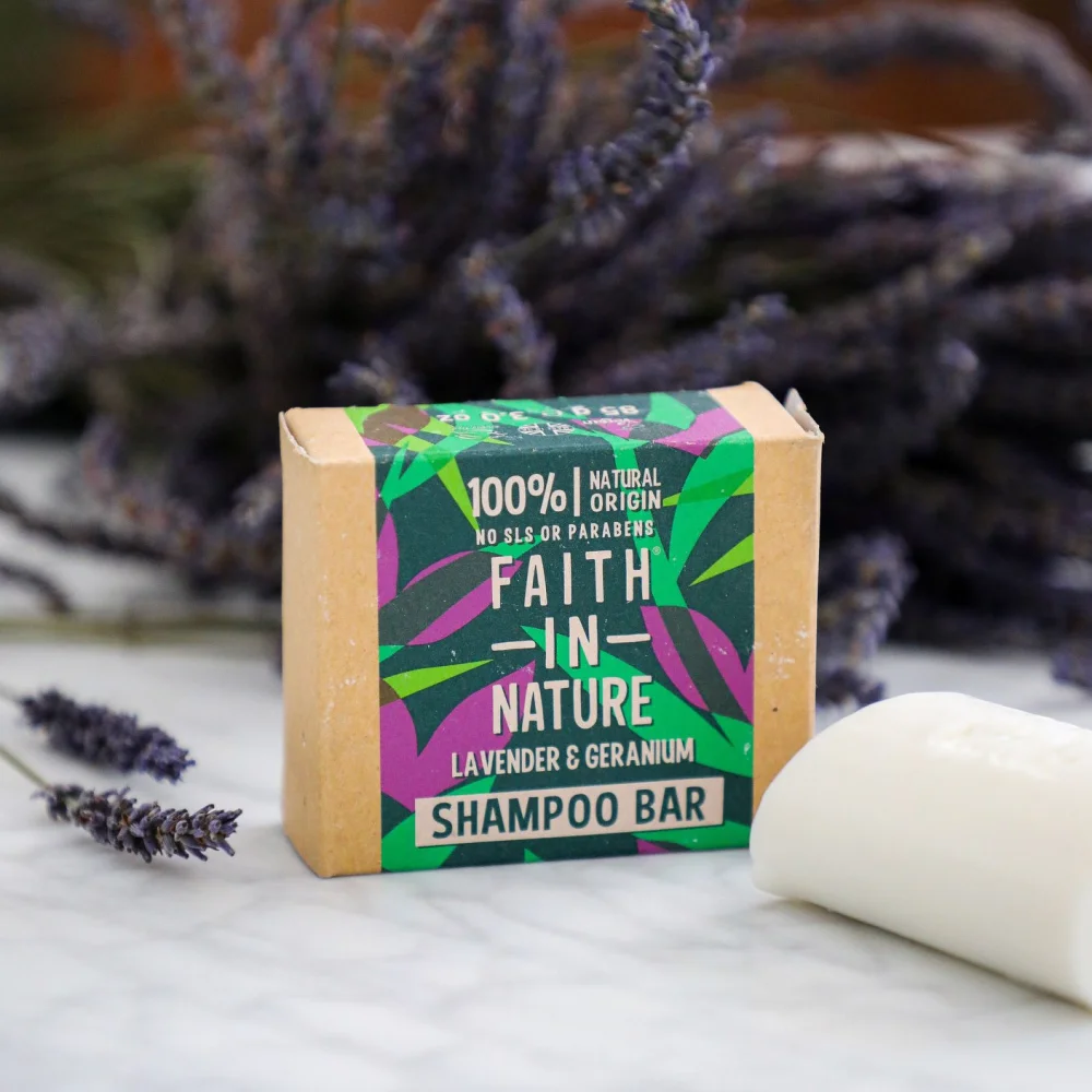 Vegan solid shampoo Lavender & Geranium revitalizing plastic free