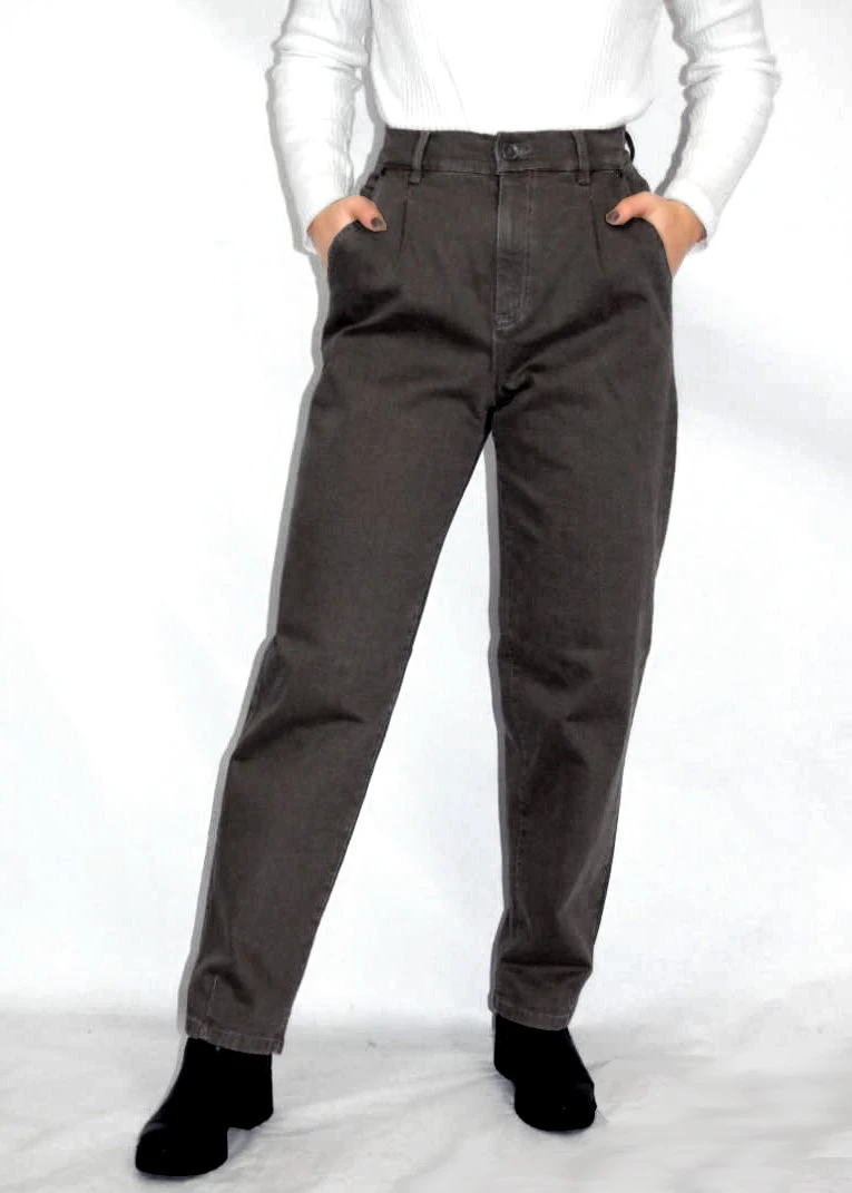 Mom Greta jeans with extra high waist in 100% pure organic cotton