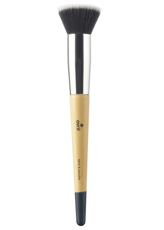 Wooden foundation and powder brush with synthetic bristles
