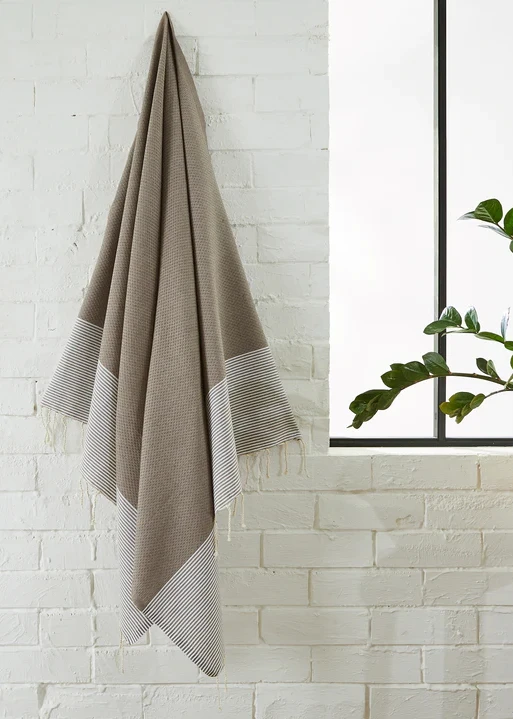 Fouta honeycomb towel 100x200 cm in recycled cotton