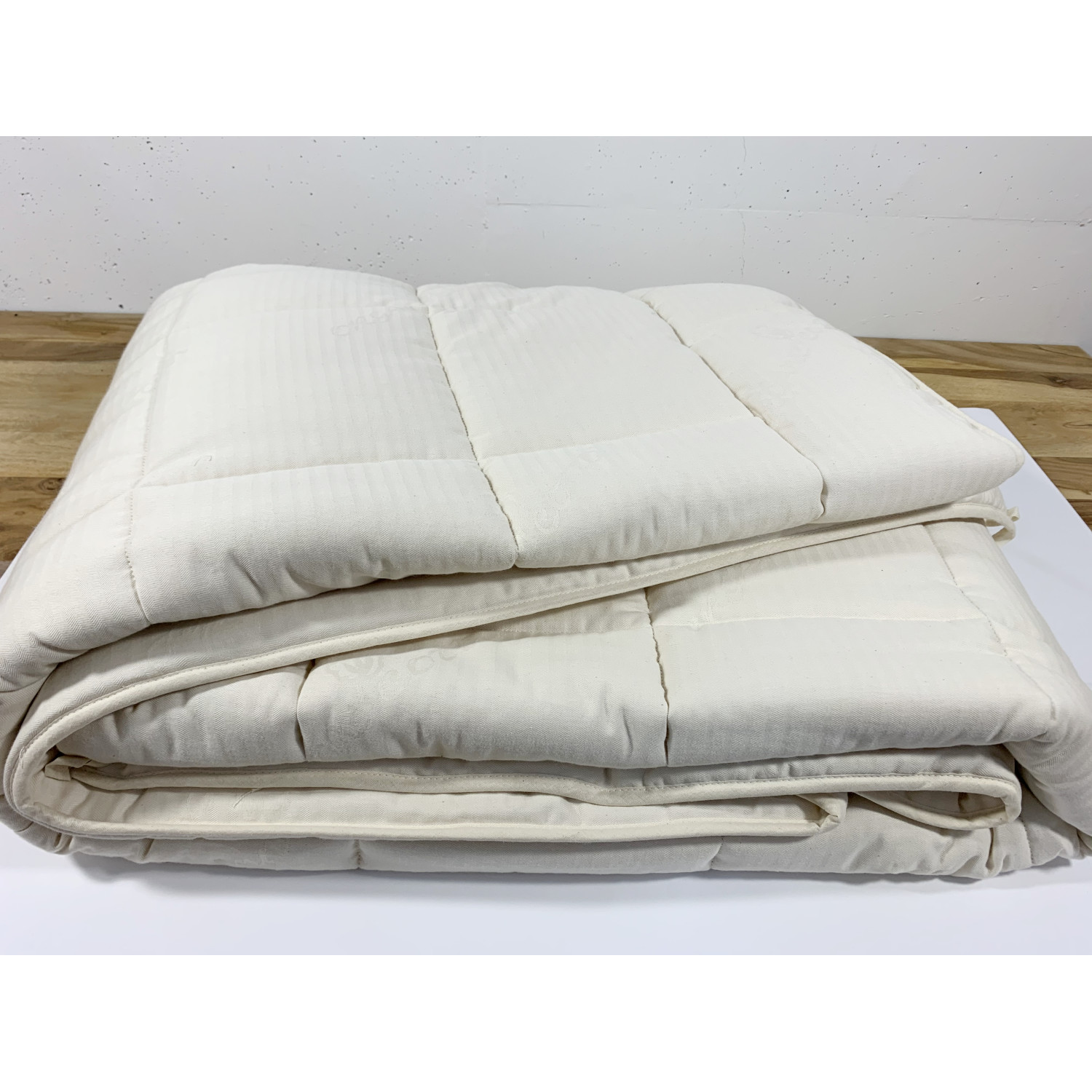 Trapunta letto singolo in lana naturale ed esterno in cotone grezzo