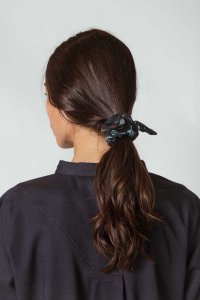 Elastico scrunchy BEGIZTA GUACAMOLE per capelli in Lenzing Ecovero™