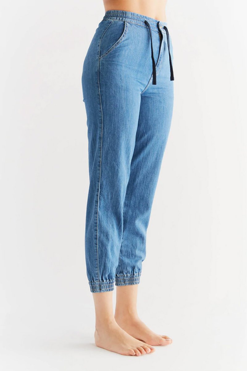Jeans donna Jogger, Crystal Blue in cotone biologico