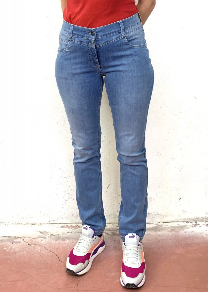 Jeans slim fit Lisa Bleach da donna in cotone biologico
