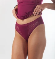 Briefs with lace in beech vegetable fiber