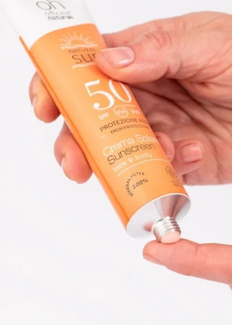 SPF50 sunscreen for light and delicate skin_103457