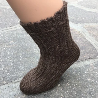 Non-slip socks in undyed organic wool_43238