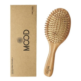 Oval wooden hairbrush_71726