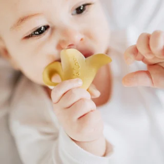 ANITA LA BANANITA Teether and Soother in natural rubber_79251