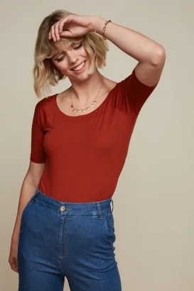 Sarah vintage red t-shirt in sustainable Ecovero viscose_101693