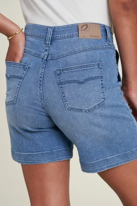 Indigo short jeans for women in Bio-Denim_102544