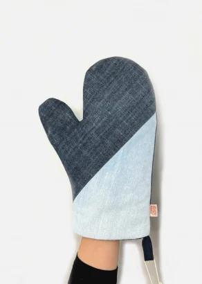 Recycled denim oven mitts_107797