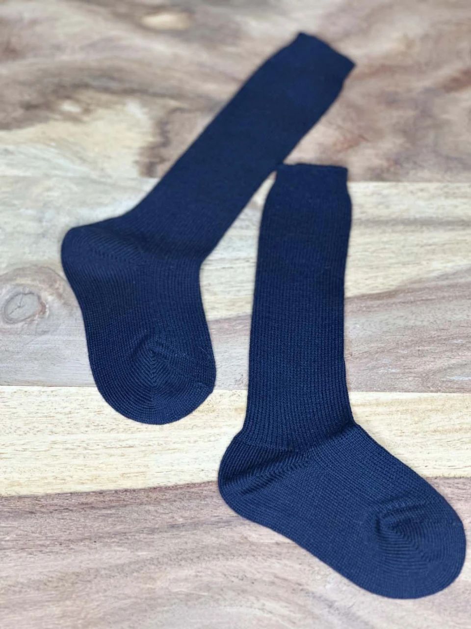 Knee-high thin socks in organic cotton