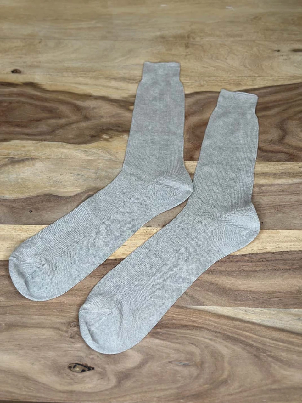Short socks in natural flax fiber