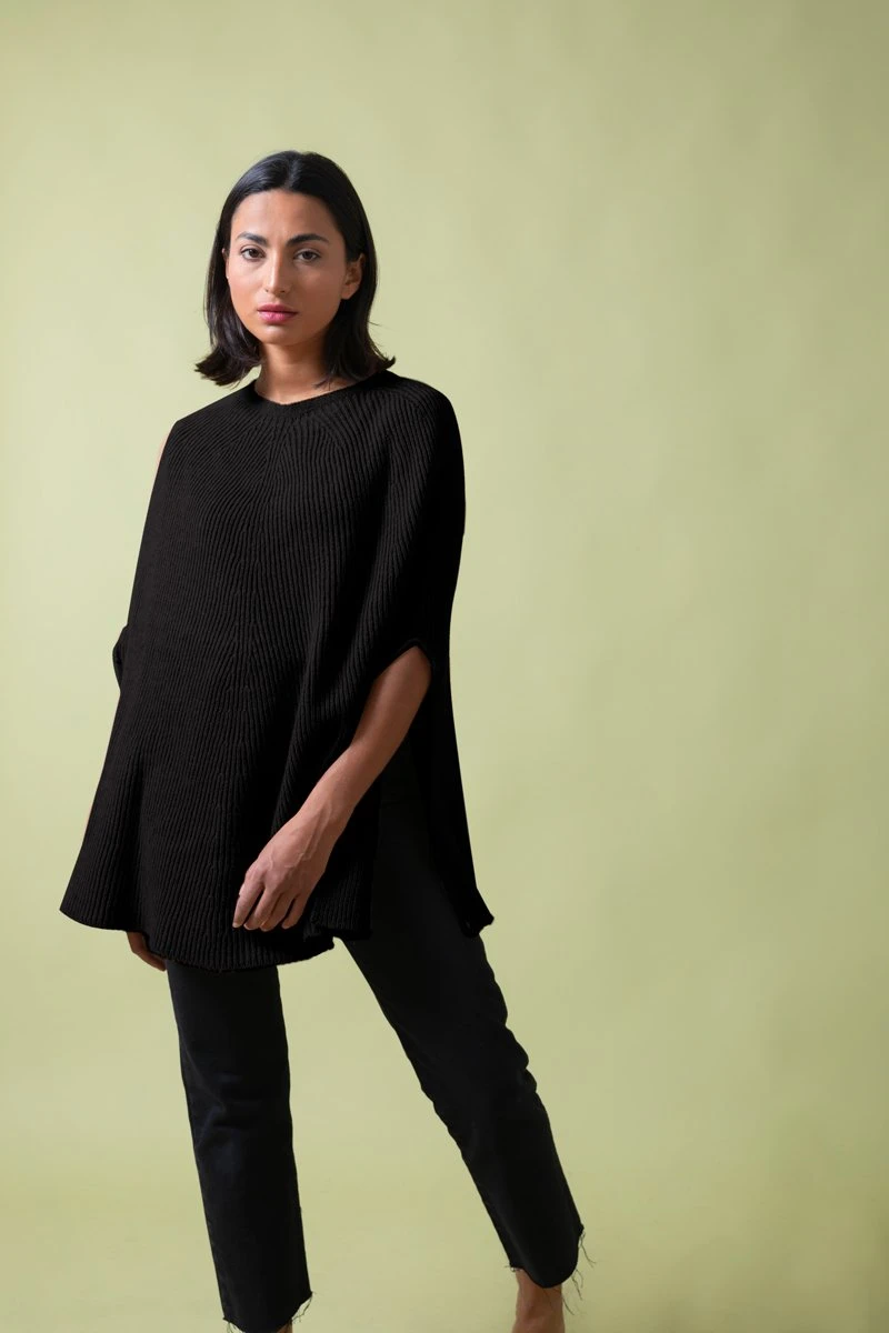 Anna poncho for women in regenerated cashmere