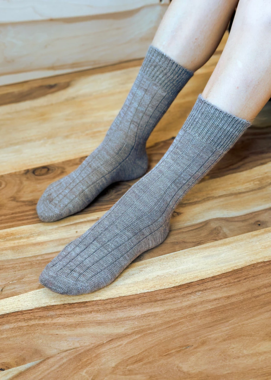Women's and men's thin short socks in Alpaca and Wool