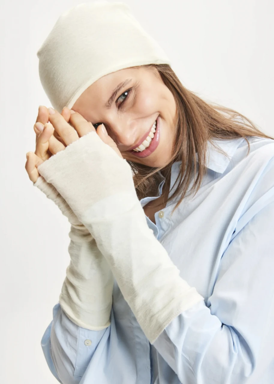 BLUSBAR fingerless gloves for women in pure merino wool