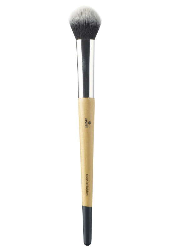 Precision wooden blush brush with synthetic bristles