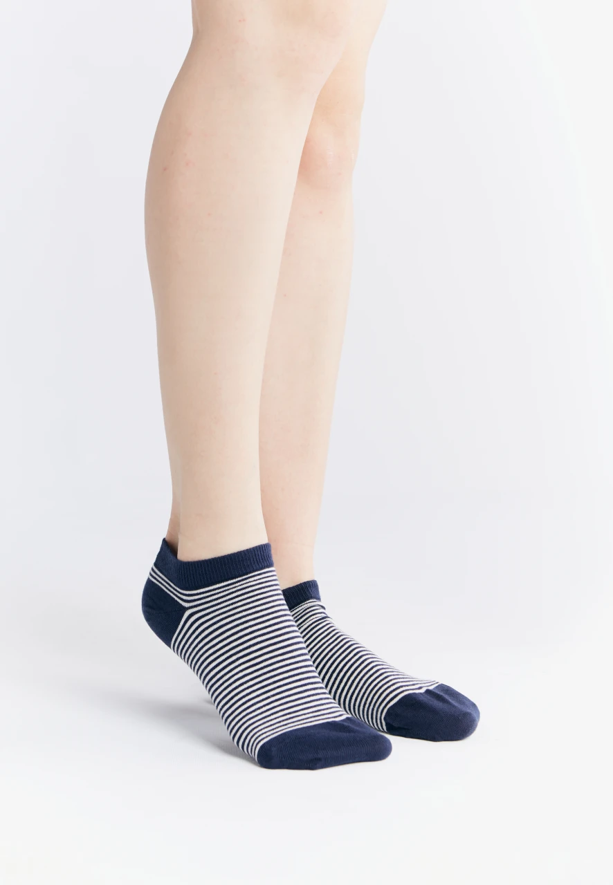 Albero blue striped sneaker socks in organic cotton