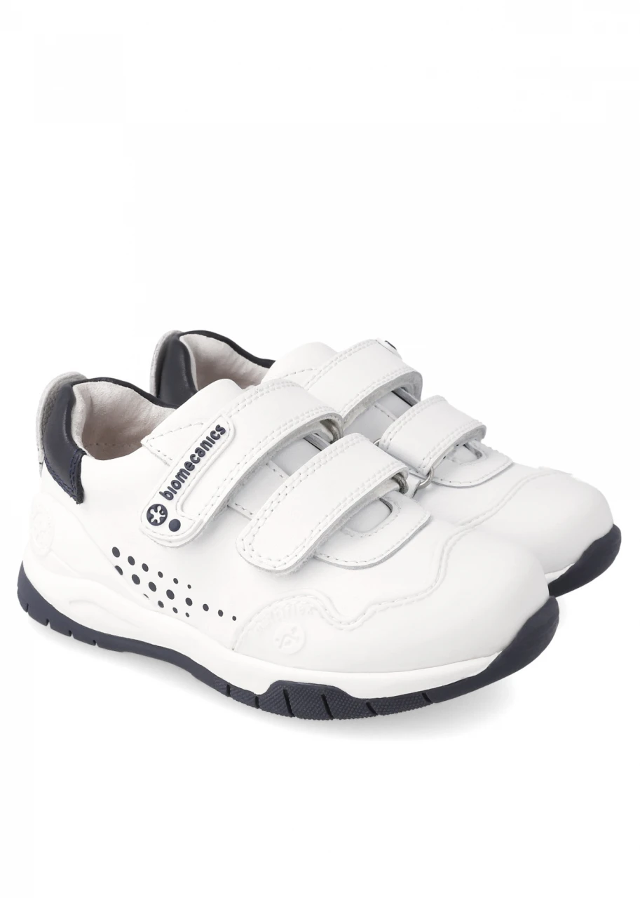 Biomecanics ergonomic and natural sports shoes