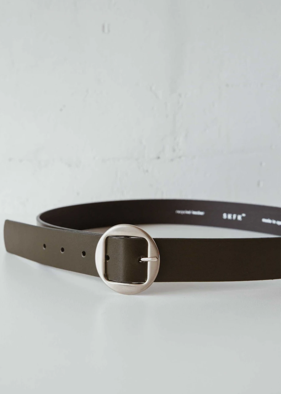 Women's belt anthracite recycled leather_104898