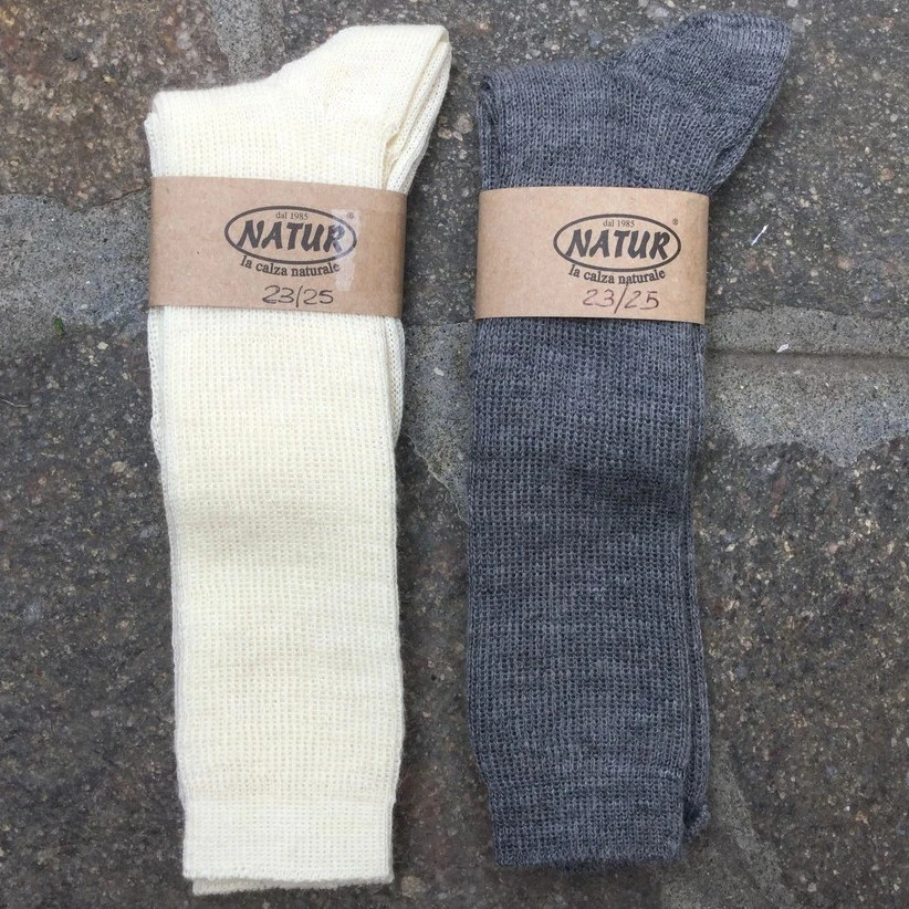 Knee-high socks in organic wool and organic cotton