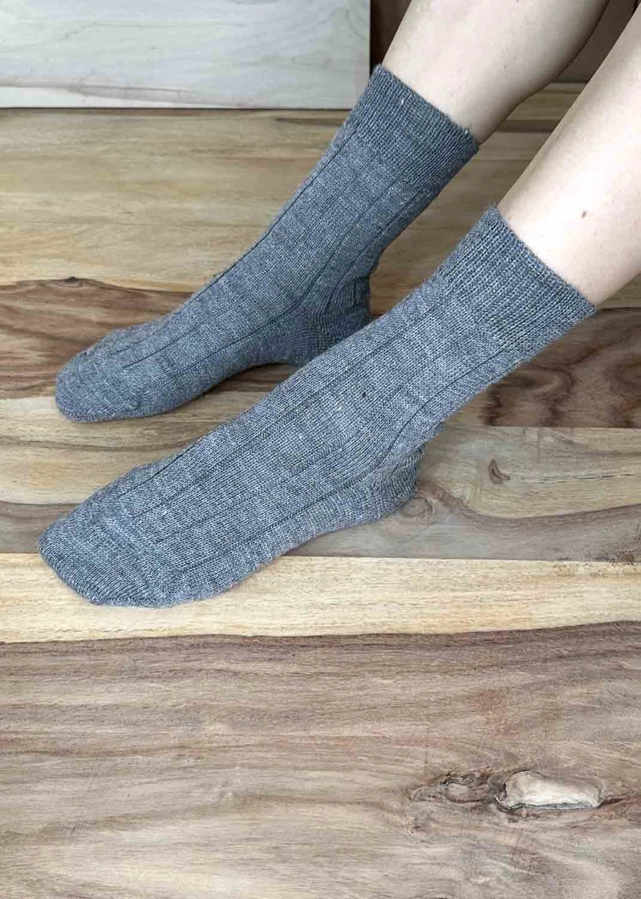 Short socks in natural wool and organic cotton