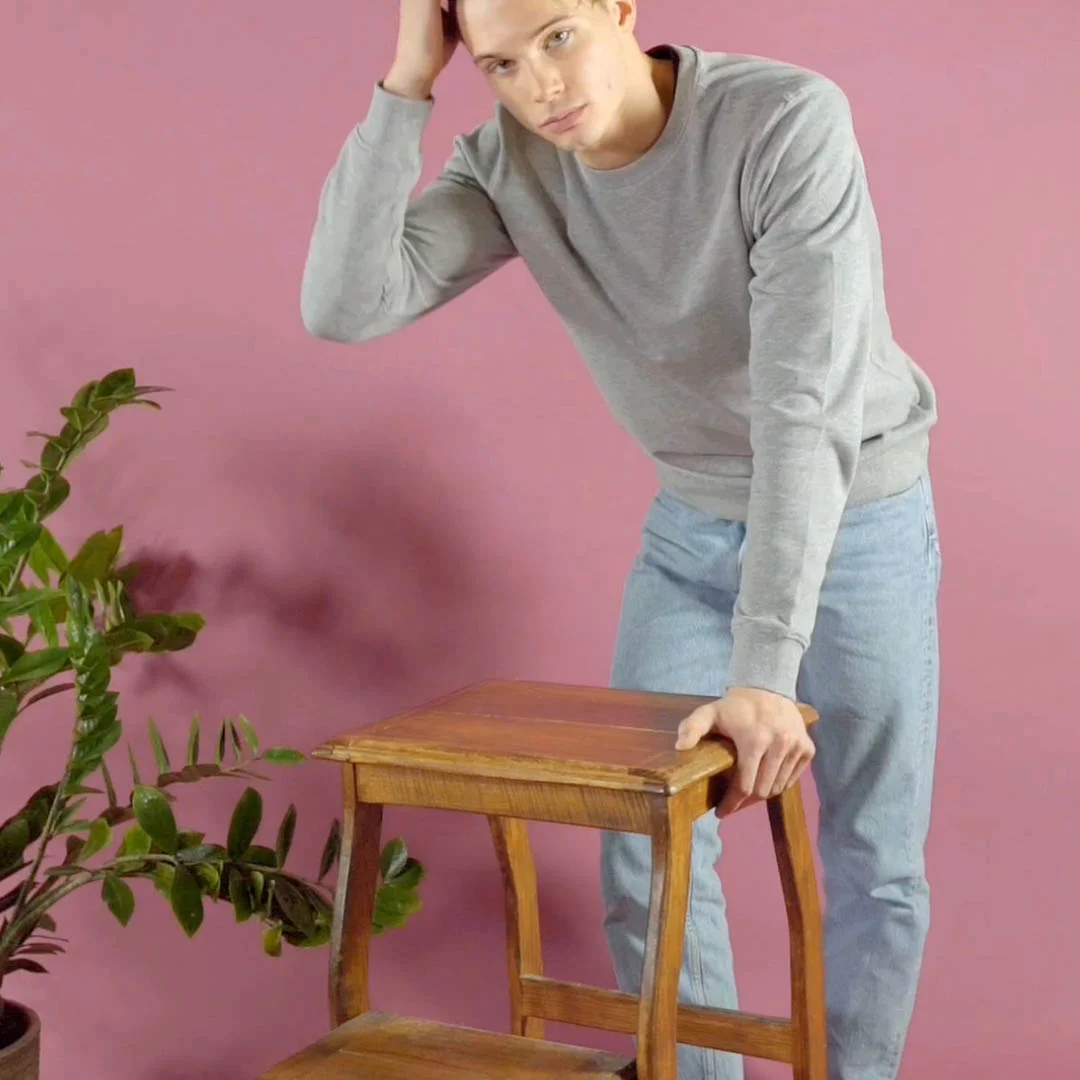 EasyBio man's sweatshirt in organic cotton - video 13